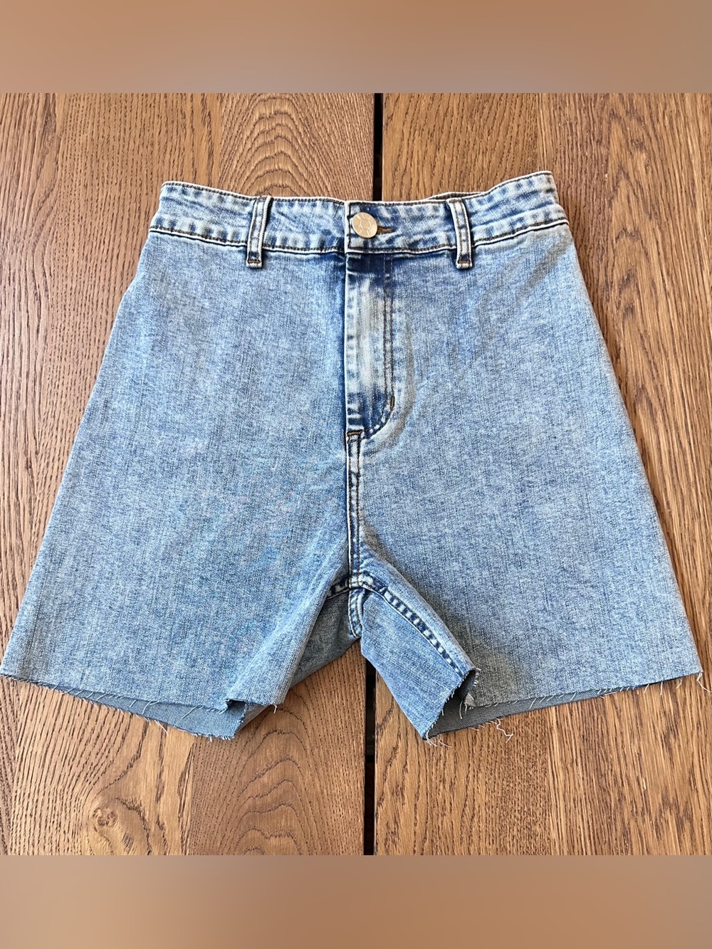 NWT. DESU Jaxon Wide Leg Jean Shorts Size 8